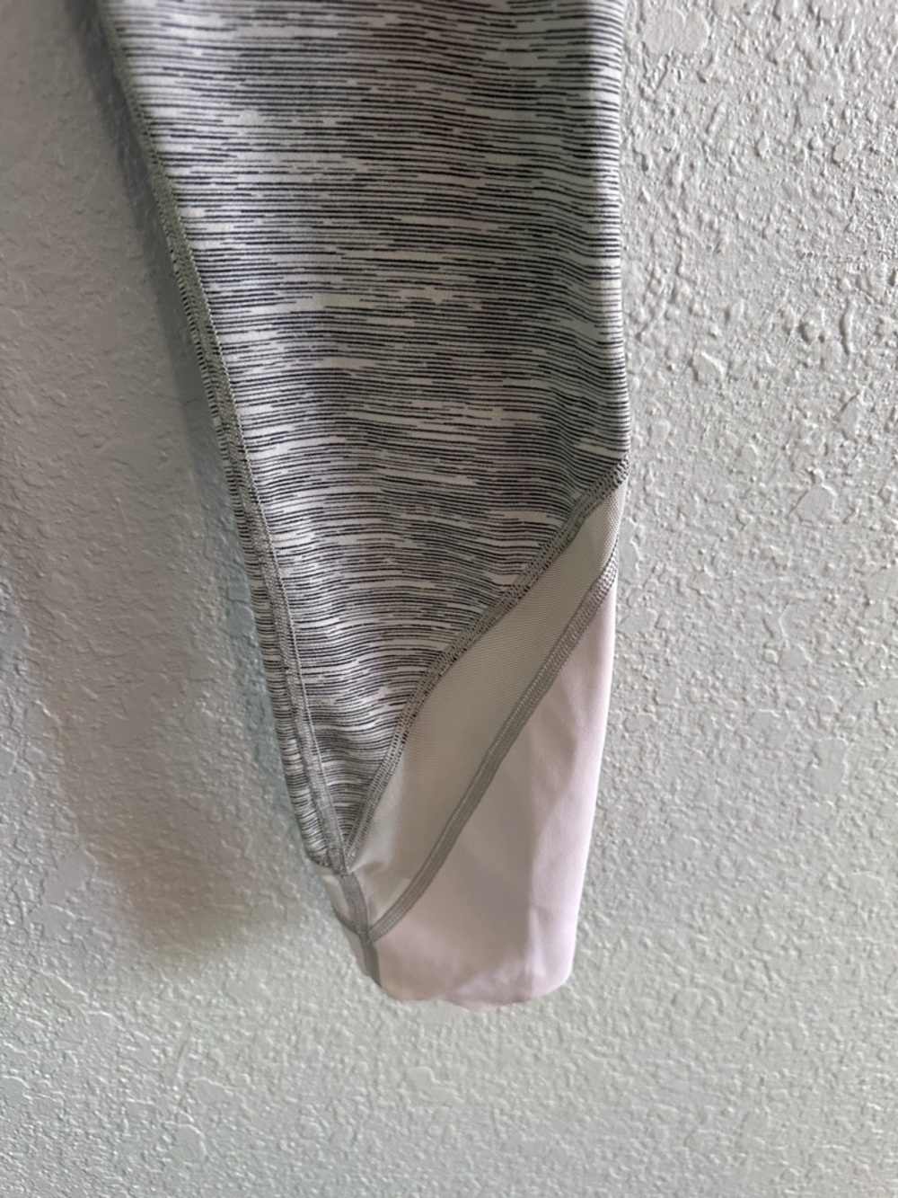 Lululemon High Rise Space Dye Crop Leggings Gray White Mesh Panel Size 6 - Picture 5 of 14